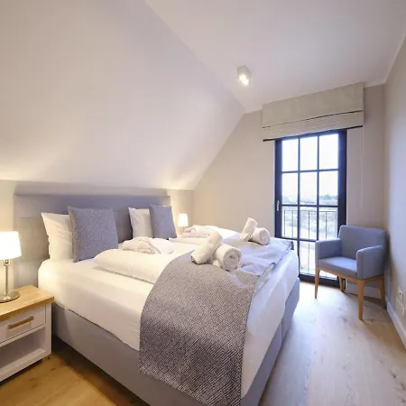 Reetland Am - Luxusplus Reetdachvilla Mit 4 Schlafzimmern, Sauna Und Kamin G13 *