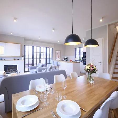 Reetland Am - Luxusplus Reetdachvilla Mit 4 Schlafzimmern, Sauna Und Kamin G13 *