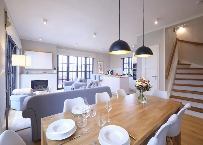 Reetland Am - Luxusplus Reetdachvilla Mit 4 Schlafzimmern, Sauna Und Kamin G13 *